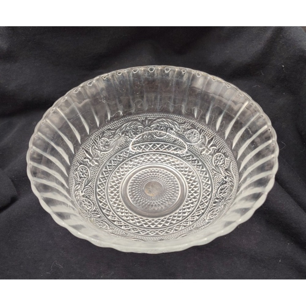 KIG Malaysia pressed glass "Fleur de‎ Lis" 1390